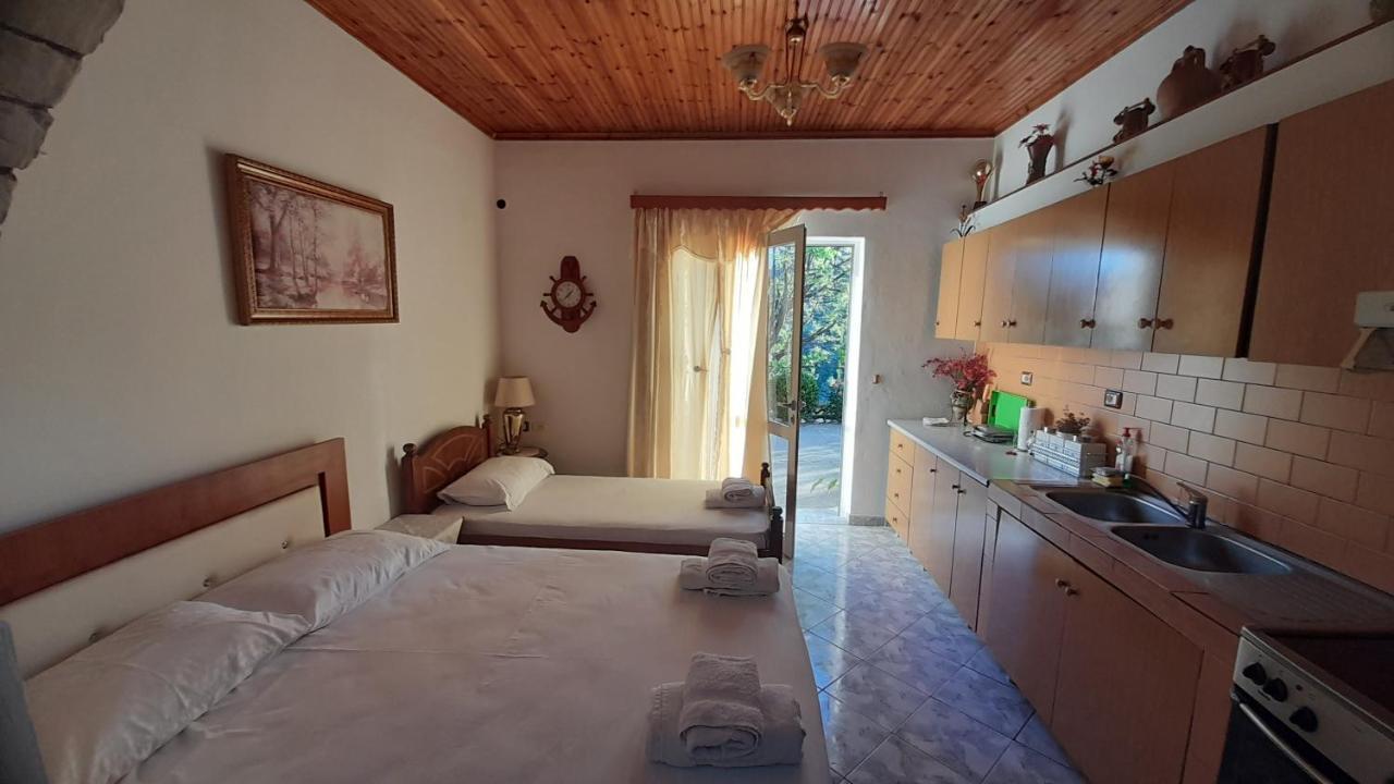 Honey-House “Kastrioti” Apartment Permet Exterior photo